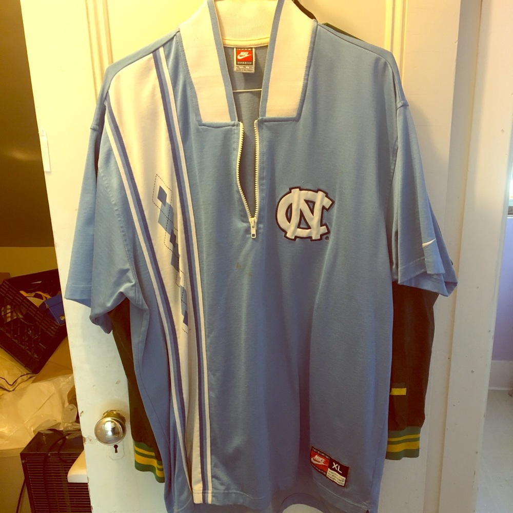 Nike North Carolina Basketball warm up shirt XL